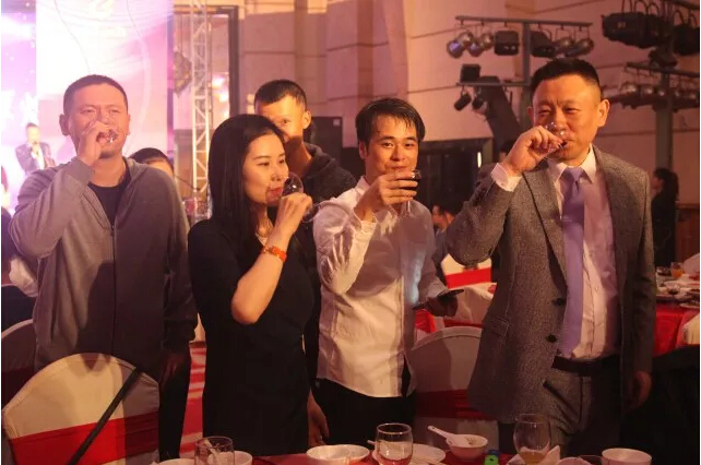 军恩伟业集团2018年度盛典纪实4.jpg