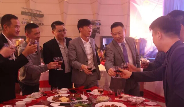 军恩伟业集团2018年度盛典纪实3.jpg